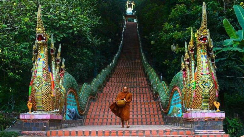 Chiang Mai: Doi Suthep and Wat Pha Lat Temple Evening Tour - Transportation and Accessibility