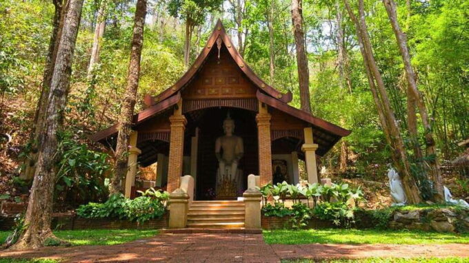 Chiang Mai: Doi Suthep and Wat Pha Lat Temple Evening Tour - Serene Gardens of Wat Pha Lat