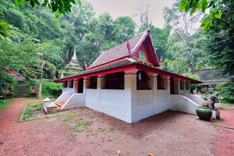 Chiang Mai: Doi Suthep, Wat Umong, and Pha Lat Sunrise Tour - Guided Experience