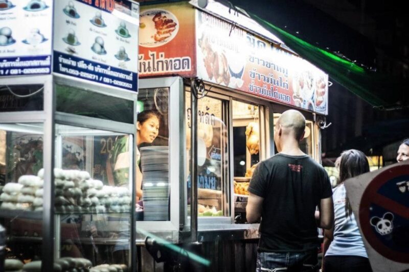 Chiang Mai: Evening Local Street Food Market Tour - Tour Logistics