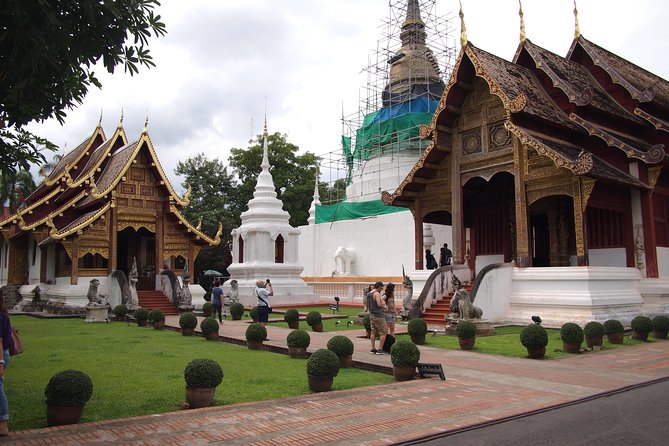 Chiang Mai Foodies and Historic Walk - Savoring Culinary Delights