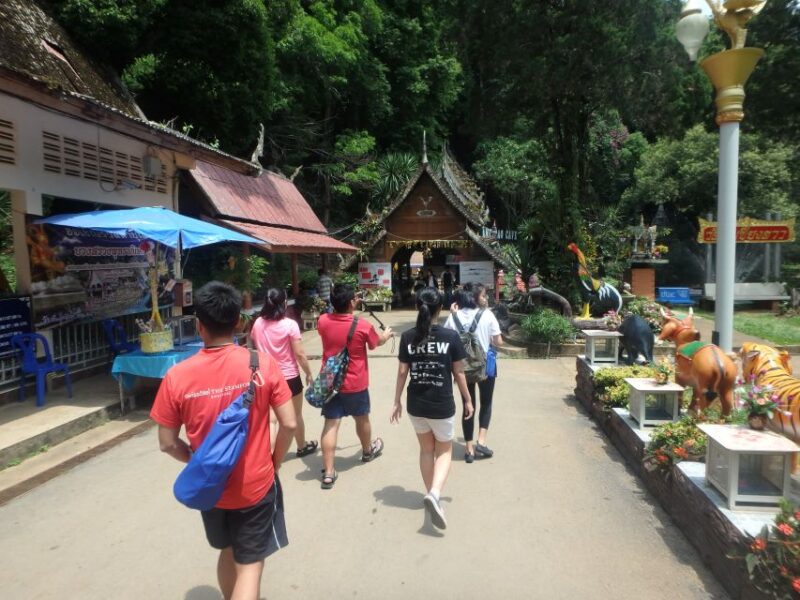 Chiang Mai: Full-Day Chiang Dao Caving & Jungle Kayaking - What to Bring