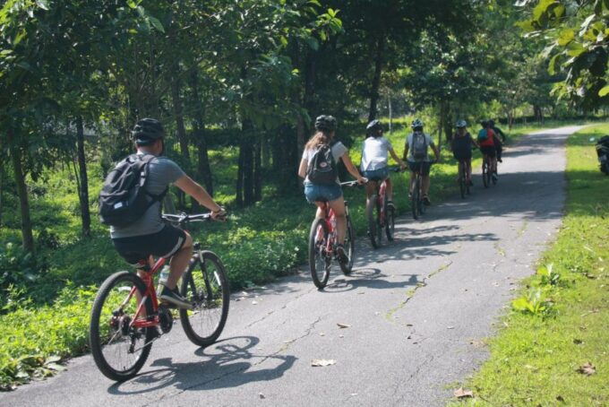 Chiang Mai: Full-Day Guided Bike & Regional Culture Tour - Exploring the Ancient Wiang Kum Kam