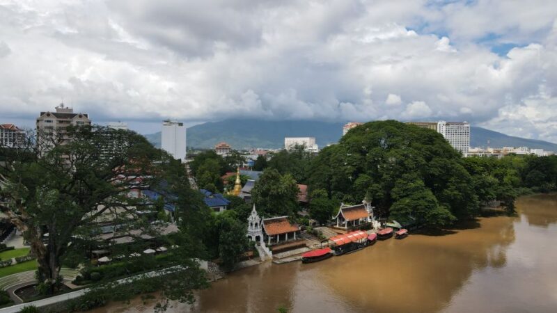Chiang Mai: Guided Historical City Tour by Bike With Lunch - Safety and Support
