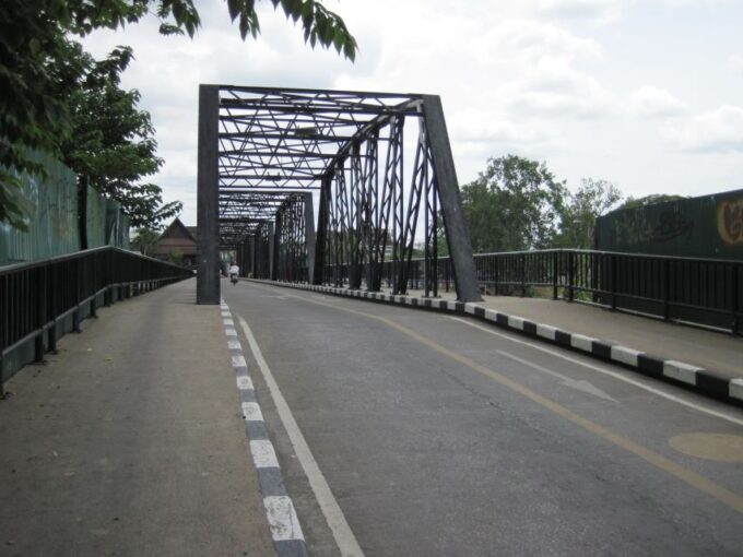 Chiang Mai: Guided Historical City Tour by Bike With Lunch - Schedule and Pricing