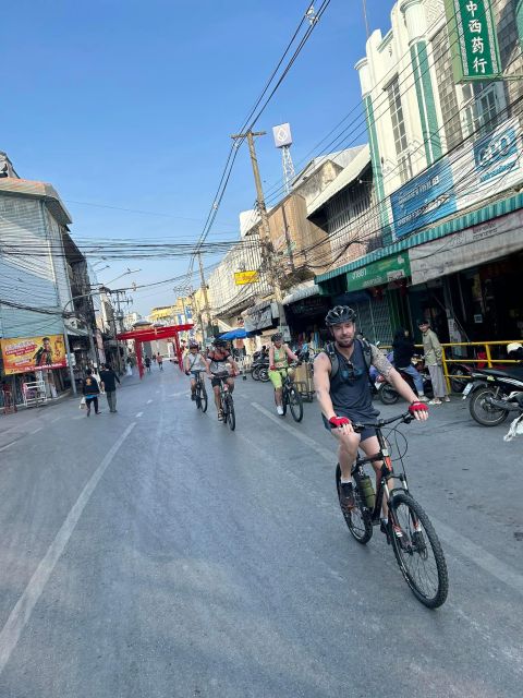 Chiang Mai: Half-Day Private Bicycle Tour With Lunch - Exploring Local Life and Cuisine