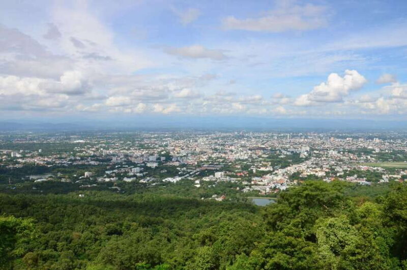 Chiang Mai: Hike on Monk's Trail and Doi Suthep Private Tour - Exploring Wat Pha Lat