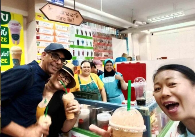Chiang Mai: History & Mouth Watering Food Tour - Group Size and Languages