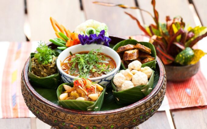 Chiang Mai: Khantoke Dinner With Traditional Performance - Frequently Asked Questions