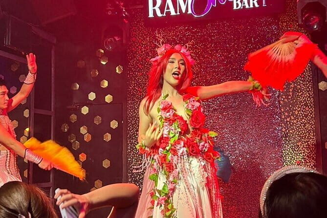 Chiang Mai: Ladyboy Cabaret Stories, Dinner and Sparkle - An Authentic Slice of Chiang Mai Nightlife