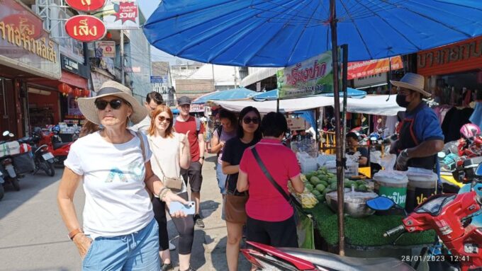 Chiang Mai: Local Food and Markets Guided Walking Tour - Customer Feedback and Ratings