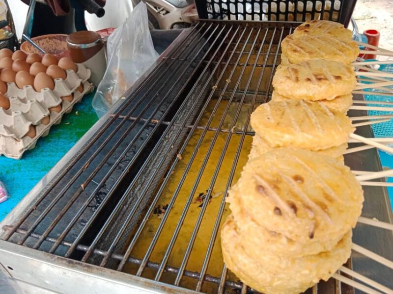 Chiang Mai: Mae Kampong Village, Hot Springs & Bor Sang Tour - San Kamphaeng Hot Springs