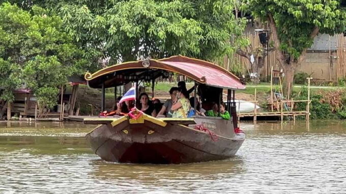 Chiang Mai: Mae Ping River Cruise & Optional Transfer - Pickup and Transportation
