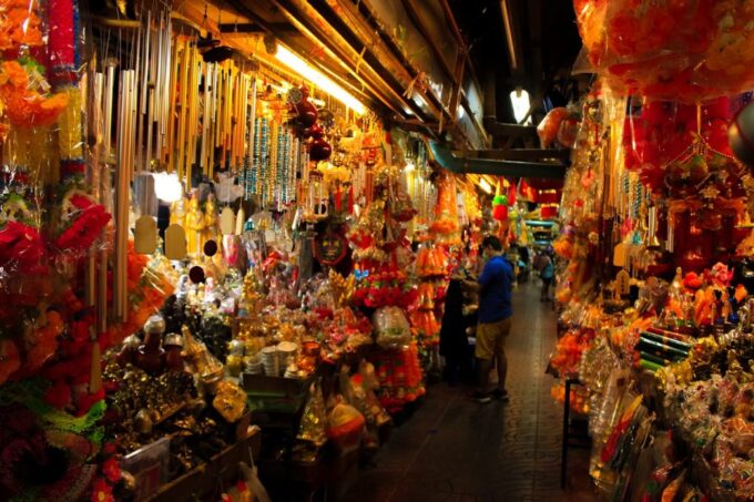 Chiang Mai: Market and Trishaw Ride Tour With Local Lunch - Important Information