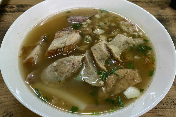 Chiang Mai Michelin Food Walking Tour With Professional Tour Guide - Culinary Stops and Attractions