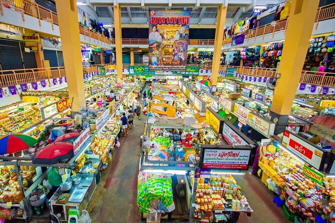 Chiang Mai Michelin Food Walking Tour With Professional Tour Guide - Comparison With Similar Offerings