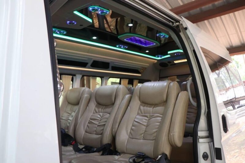 Chiang Mai Minivan Service With English Speaking Driver - Chiang Mai Highlights