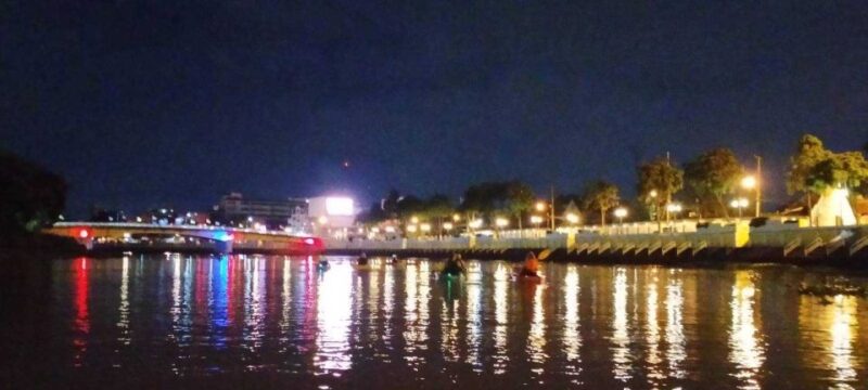 Chiang Mai: Ping River Night Kayaking Into City Center - Included Amenities and Equipment