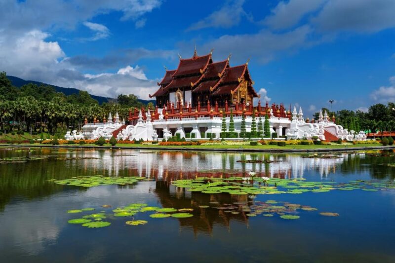Chiang Mai: Private Car or Minibus Rental With Driver - Touring Wat Chedi Luang