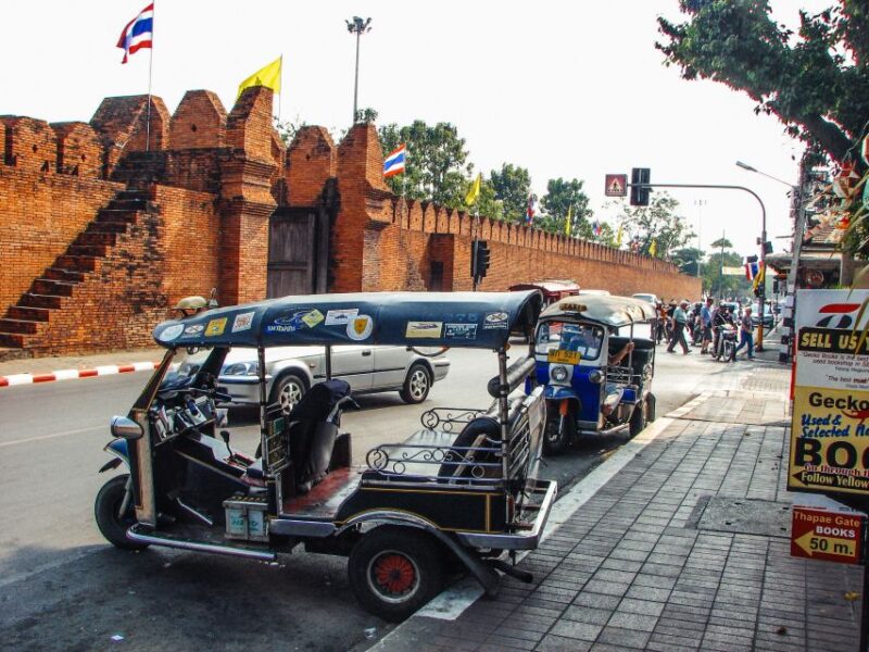 Chiang Mai: Private Tuk Tuk Tour of City Temples With Pickup - Transportation and Pickup
