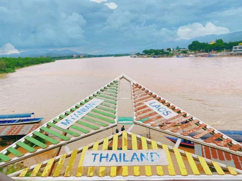 Chiang Mai: Red Temple Golden Triangle Boat Trip Free Lunch - The Itinerary in Detail