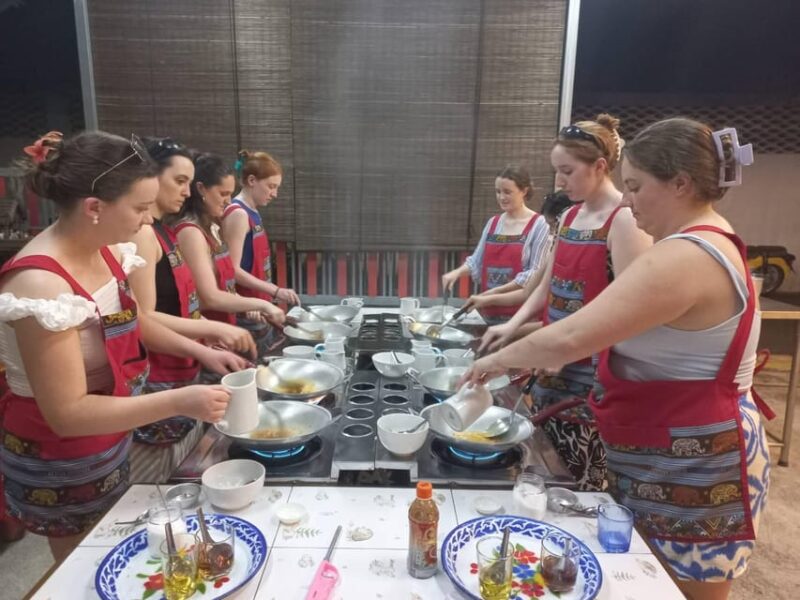 Chiang Mai : Small Group Thai Cooking Class With Market Tour - Discover Local Flavors