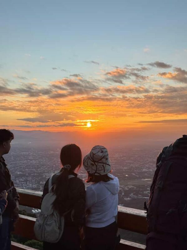 Chiang Mai: Sunrise DoiSuthep | WatPhaLat | iPhoneSnap - Who Will Love This Tour?