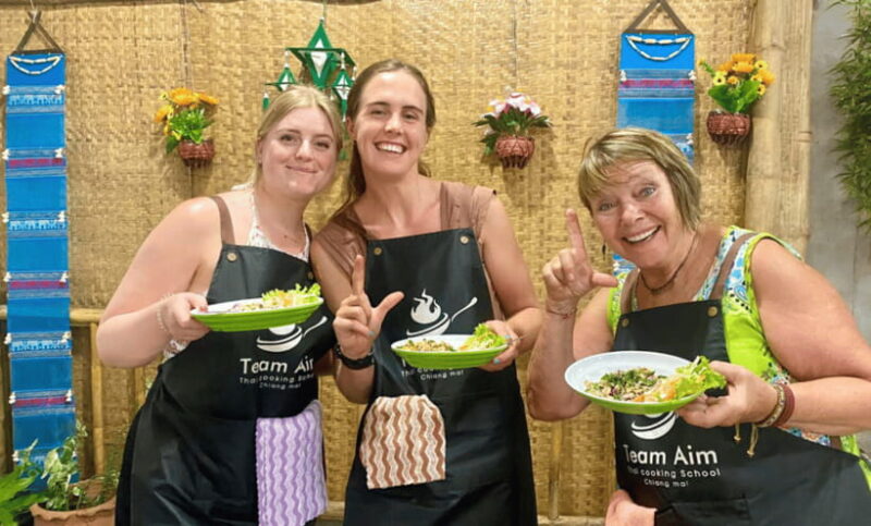 Chiang Mai : Super Fun Thai Cooking Class - Hands-On Cooking Experience