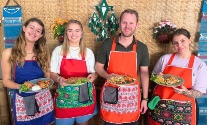 Chiang Mai : Super Fun Thai Cooking Class - Getting to the Cooking Class