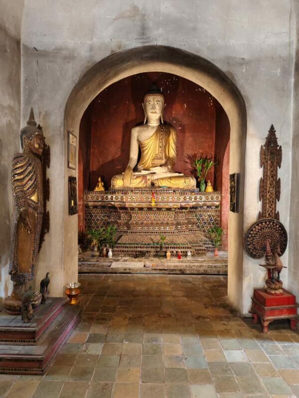 Chiang Mai: Temple Walking Tour with Ex-Monk & Meditation - Key Points