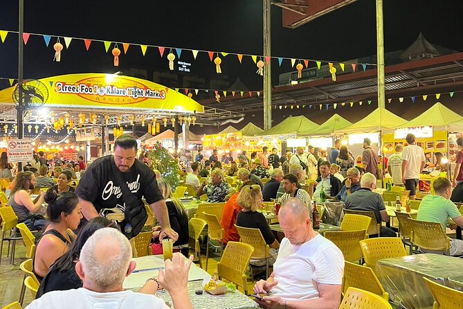 Chiang Mai Temples and Market Tuk-Tuk Evening Night Tour - Exploring the Night Market