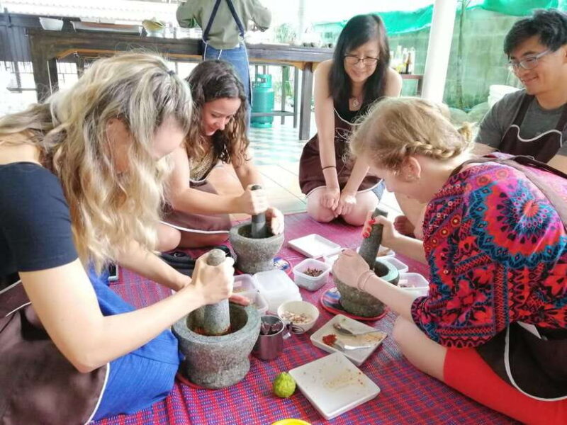 Chiang Mai: Thai Cooking and Market Tour With Lanna Smile - Additional Features and Amenities