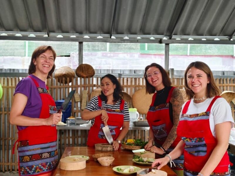Chiang Mai: Tradition Thai Cooking Class With Market Tour - Booking and Cancellation Policy