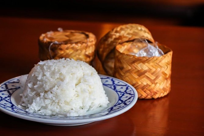 Chiang Mai Traditional Khan Toke Meal & Cultural Performance - Khan Toke Dining Experience