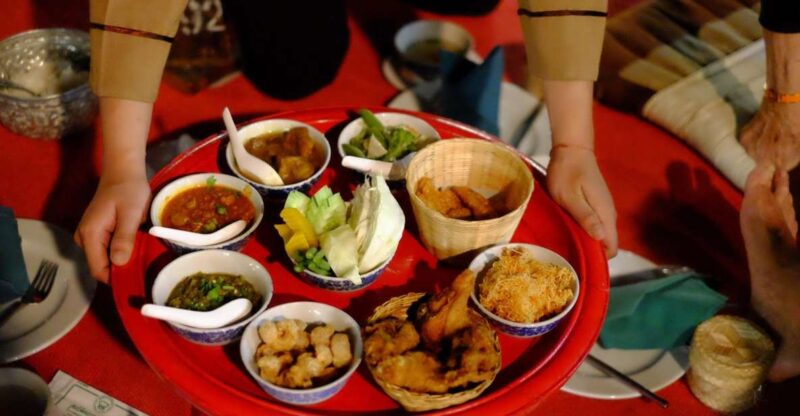 Chiang Mai Traditional Khan Toke Meal & Cultural Performance - Key Points