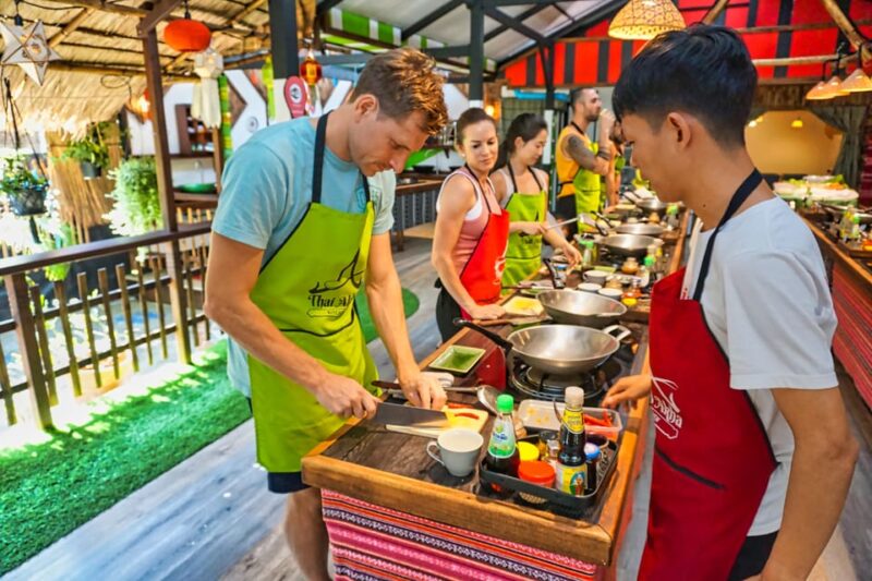 Chiang Mai: Traditional Thai-Akha Cooking Class& Market Tour - Thai Curries and Pastes