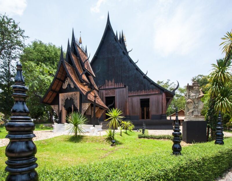 Chiang Mai: White and Blue Temples Day Trip to Chiang Rai - Itinerary Highlights