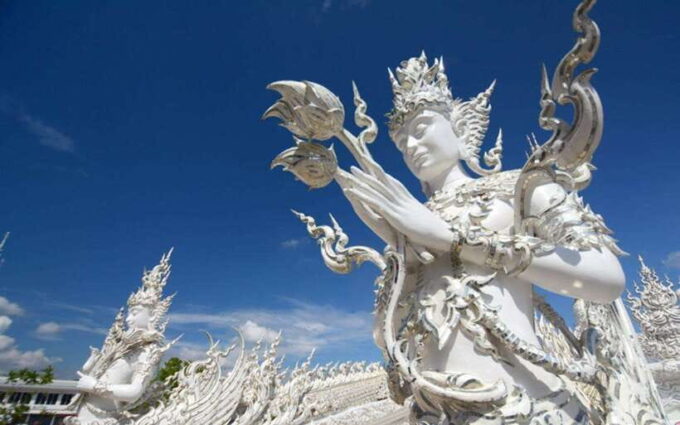 Chiang Mai: White, Blue & Big Buddha Temples in Chiang Rai - Frequently Asked Questions