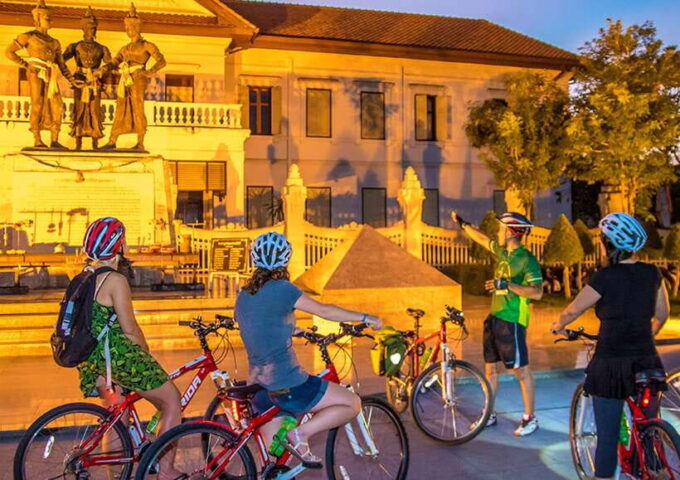 Chiang Mai's Highlights: Sightseeing Night Bike Tour - Emphasis on Safety
