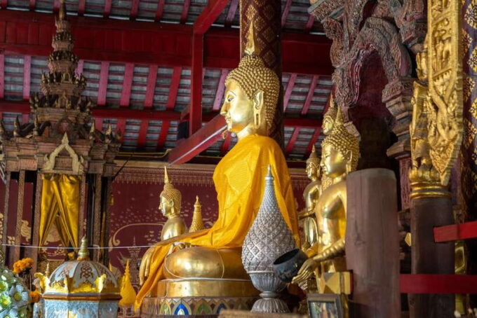 Chiang Mai's Highlights: Sightseeing Night Bike Tour - Included Amenities