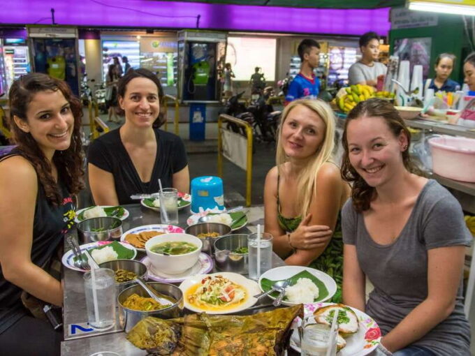 Chiang Mai's Highlights: Sightseeing Night Bike Tour - Frequently Asked Questions
