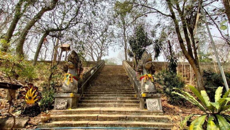 Chiang Mai:Wat Phra That Doi Suthep & Wat Umong Evening Tour - Highlights and Activities