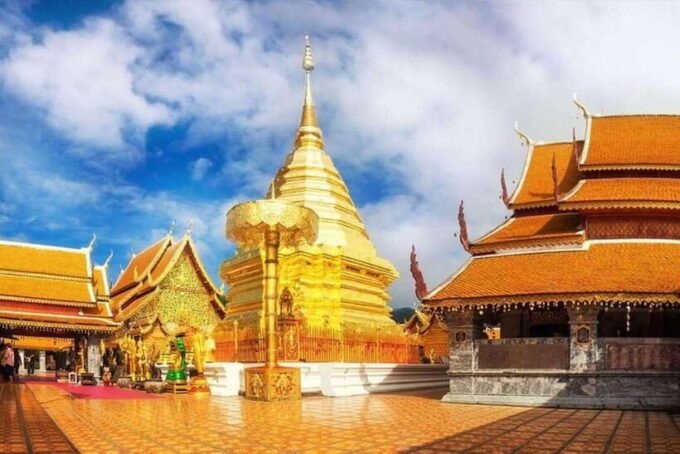 Chiang Mai:Wat Phra That Doi Suthep & Wat Umong Evening Tour - Getting to the Temples