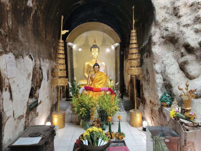 Chiang Mai:Wat Phra That Doi Suthep & Wat Umong Evening Tour - Frequently Asked Questions