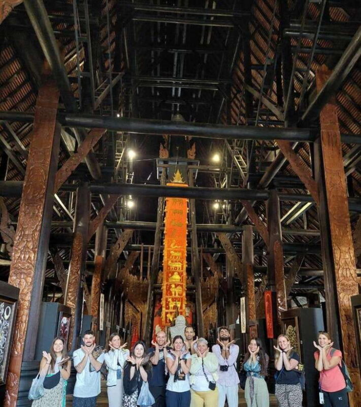 Chiang Rai: 2 Temples (White and Blue) + Black House Museum - Key Points