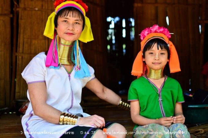 Chiang Rai: 3 Temples and Golden Triangle 1 Day Tour - Tour Duration and Price