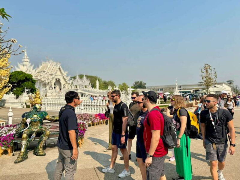 Chiang Rai: Explore Top 7 Attractions + FREE Lunch Buffet - Marveling at the Blue Temple