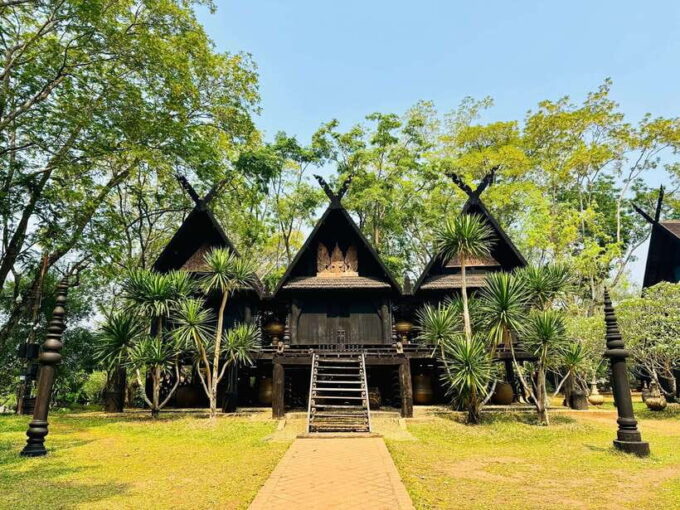 Chiang Rai: Explore Top 7 Attractions + FREE Lunch Buffet - Exploring the Golden Triangle
