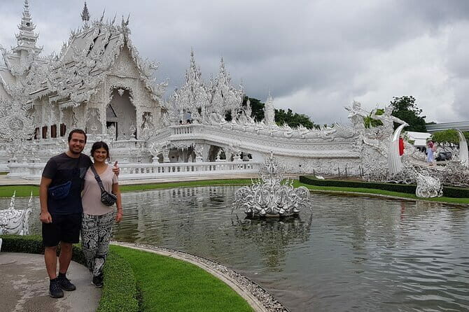 Chiang Rai: Guided Full-Day Highlights tour with Lunch - Exploring Chiang Rai: An In-Depth Look at the Full-Day Highlights Tour