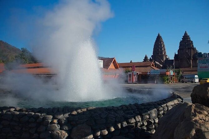 Chiang Rai, Karen Long Neck, and Golden Triangle From Chiang Mai - Exploring the Destinations